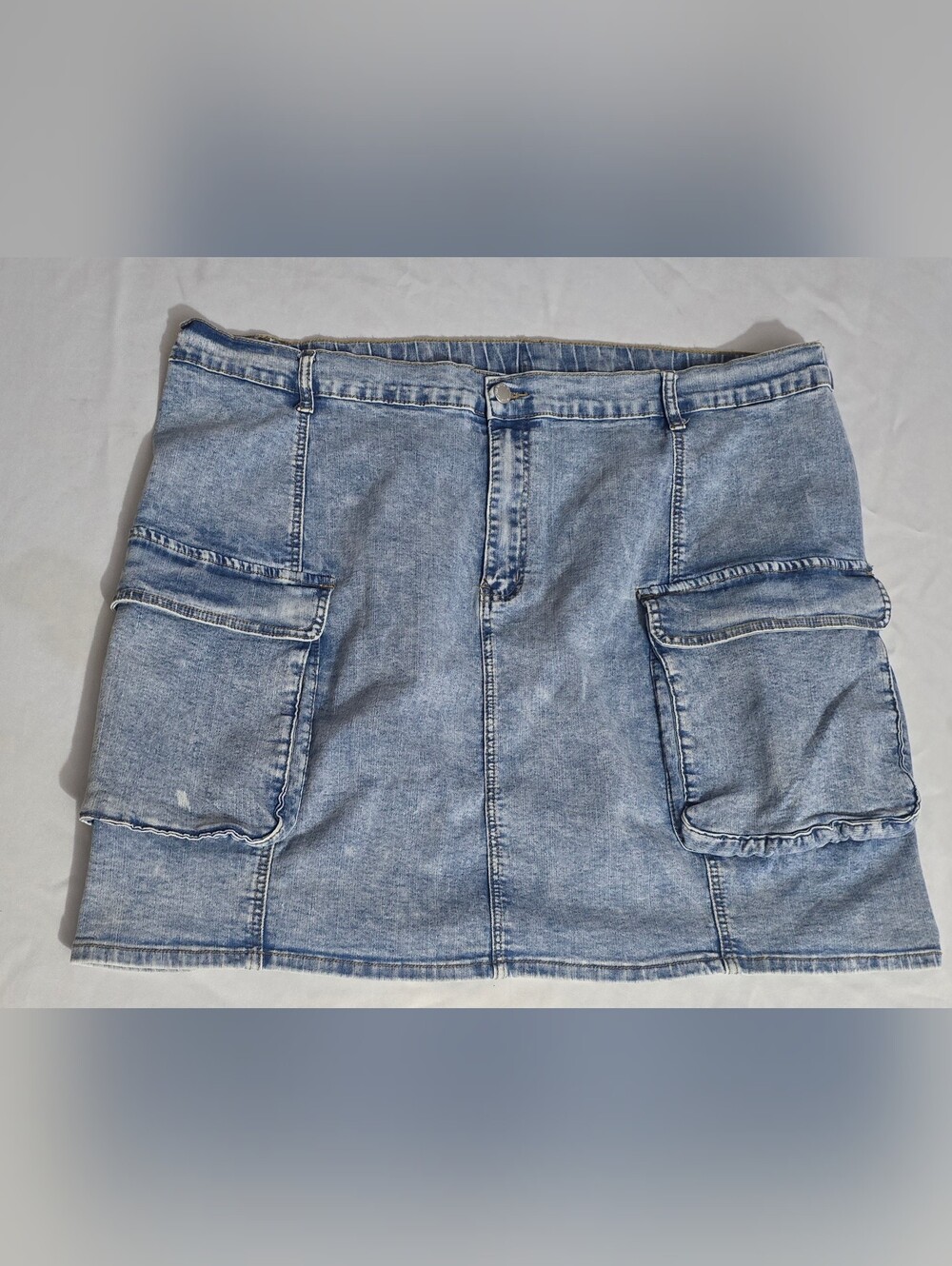 Women's pre-owned plus size 28 Blue denim  Cargo Style Skirt  Shein Fit
